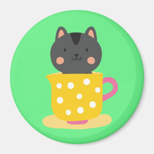 Niedliche Katze im Teacup-Cartoon auf Minze Magnet