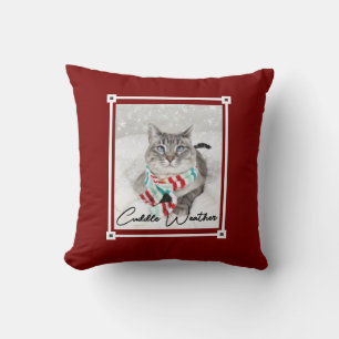 Niedliche Katze im Winter Scarf Cuddle Wetter Weih Kissen