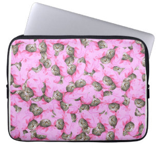 Niedliche Katze in einem rosa Caps-Muster zufällig Laptopschutzhülle