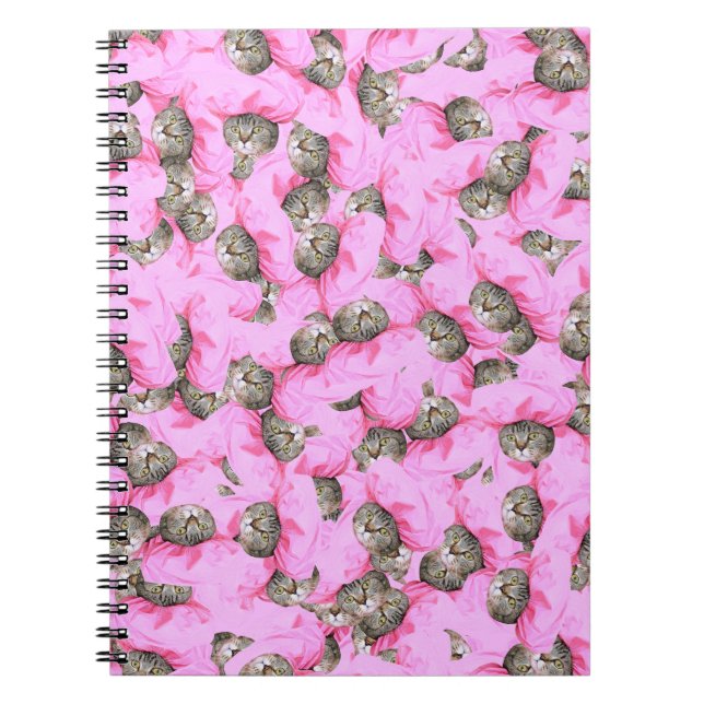 Niedliche Katze in einem rosa Caps-Muster zufällig Notizblock (Vorderseite)