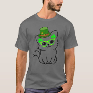 Niedliche Katze mit grüner irischer Brille für St. T-Shirt