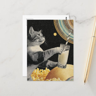 Niedliche Katze mit Milch im Weltraum Postkarte