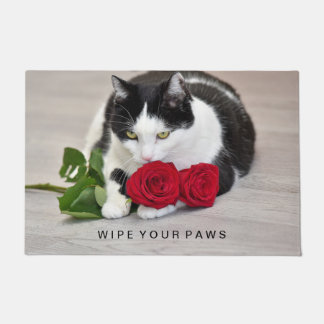 Niedliche Katze mit rote Rose Fußmatte