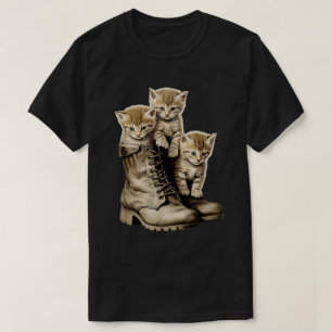 Niedliche Katzen und Stiefel Katzen T-Shirt