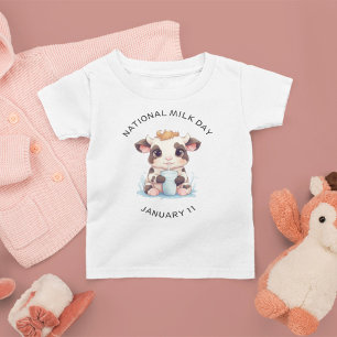 Niedliche Kawaii Baby Kuh trinkt Milch T-shirt