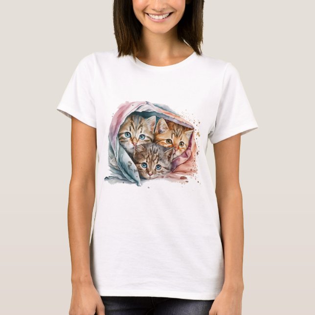 NIEDLICHE KITTEN UNTER PASTEL BLANKETS T-Shirt (Vorderseite)