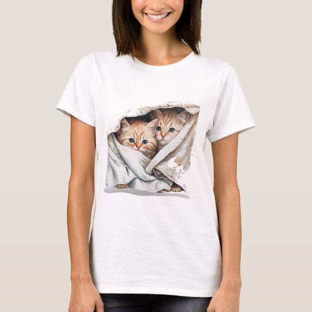 NIEDLICHE KITTEN UNTER PASTEL BLANKETS T-Shirt (Vorderseite)