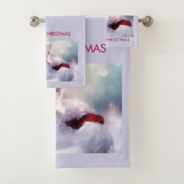Niedliche Kittenruhe auf einer Weihnachtsmannmütze Badhandtuch Set