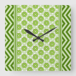 Niedliche Kiwi Slices Polka Dot & Zickzack Green Quadratische Wanduhr
