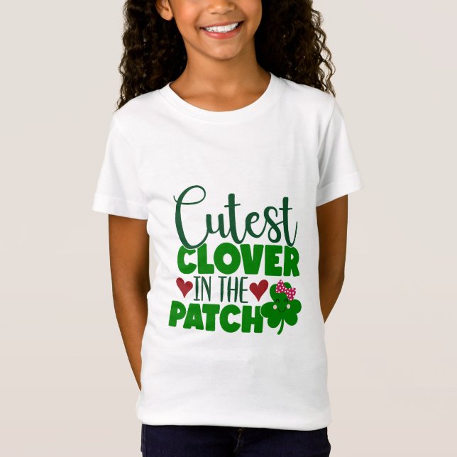 Niedliche Klee im Patch - St. Patrick's Day T-Shirt (Vorderseite)