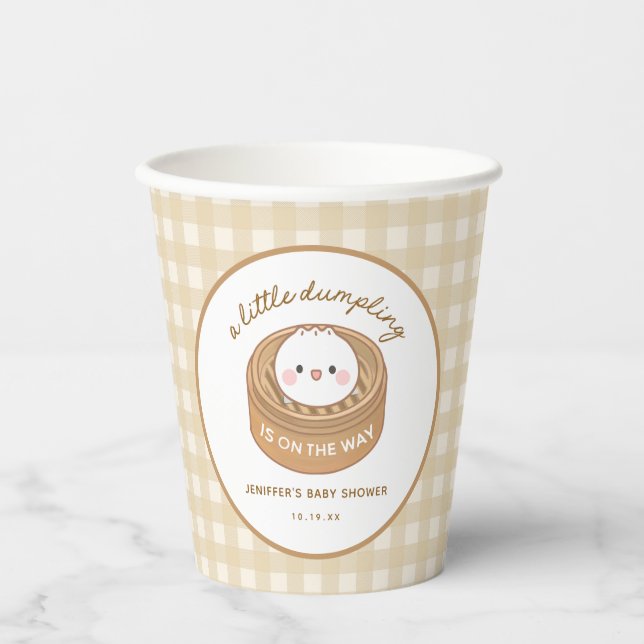 Niedliche Kleine Dumpling ist auf dem Weg Babydusc Pappbecher (Vorderseite)