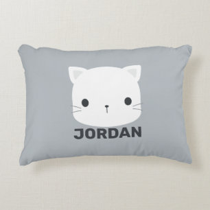 Niedliche kleine Katze mit Personalisiertem Namen Dekokissen