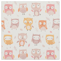 Niedliche kleine Owls in gedämpften Farben