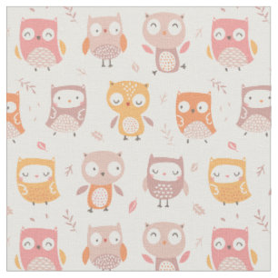Niedliche kleine Owls in gedämpften Farben Stoff