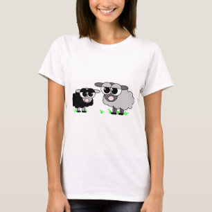 Niedliche kleine schwarze Schafe und BigGray T-Shirt