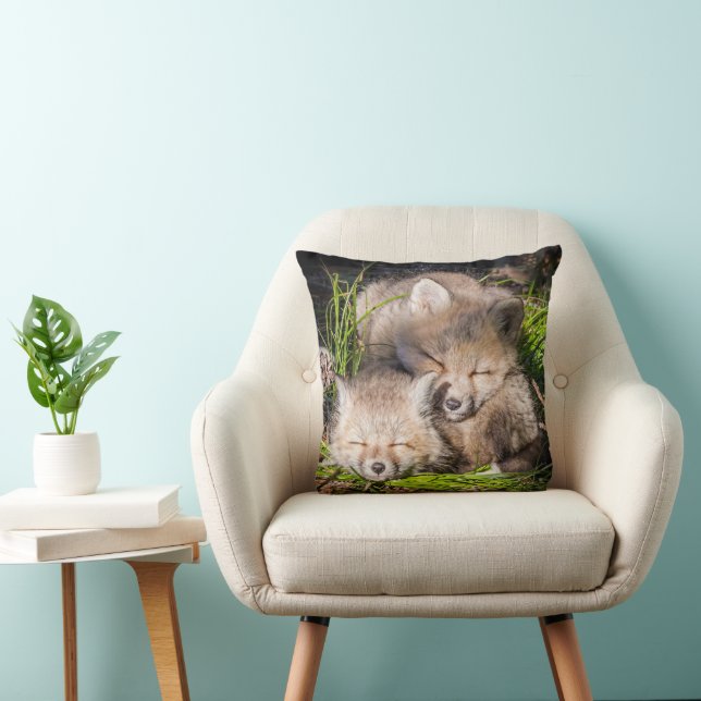 Niedliche Kleintiere | Baby Red Fox Kits Schlafen Kissen (Stuhl )