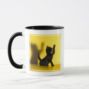 Niedliche Kleintiere   Black Cat Playing Tasse