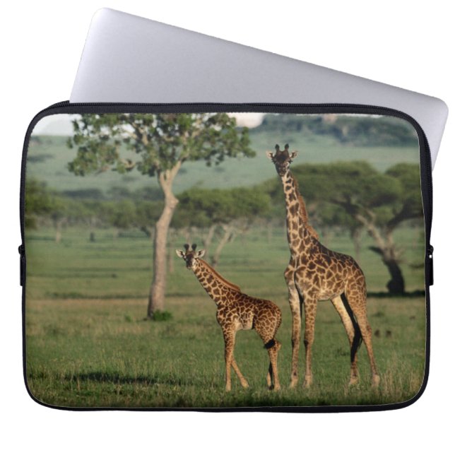 Niedliche Kleintiere | Giraffe Calf & Mama Laptopschutzhülle (Vorderseite)