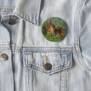 Niedliche Kleintiere   Hirsch und Baby Button
