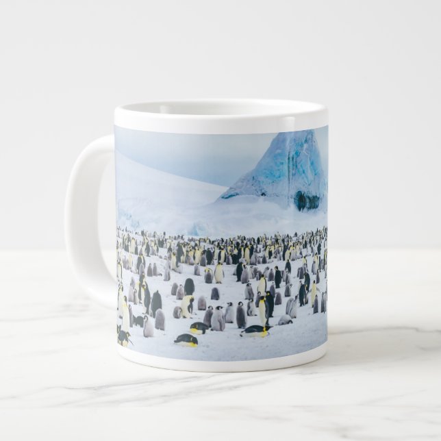 Niedliche Kleintiere | Kaiser-Pinguin-Kolonie Jumbo-Tasse (Vorderseite Links)