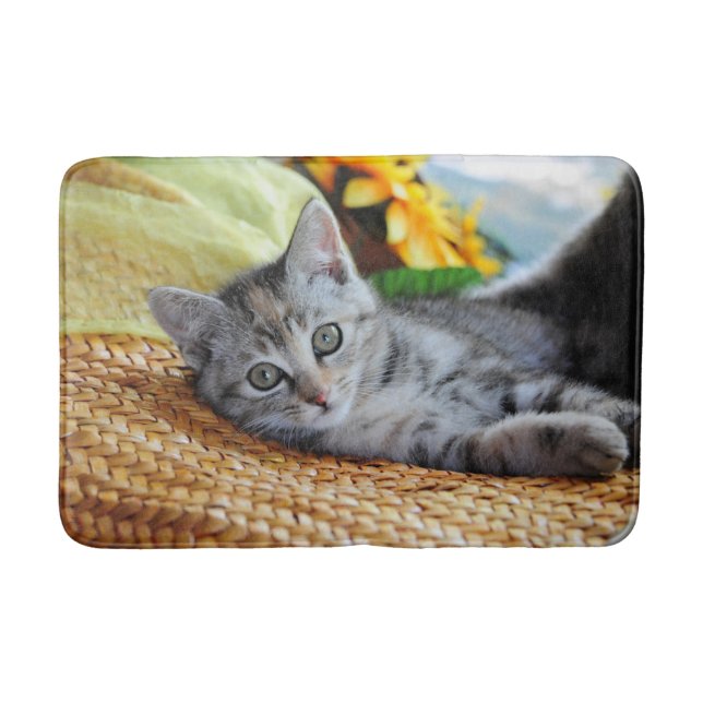 Niedliche Kleintiere | Kitten Lounges Badematte (Vorderseite)