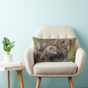 Niedliche Kleintiere   Kodiak Mama Bear & Cubs Lendenkissen
