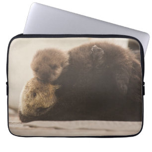 Niedliche Kleintiere Neugeborene Otter Pup Laptopschutzhülle