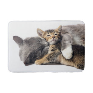 Niedliche Kleintiere   Niedlich Kitten Hug Badematte