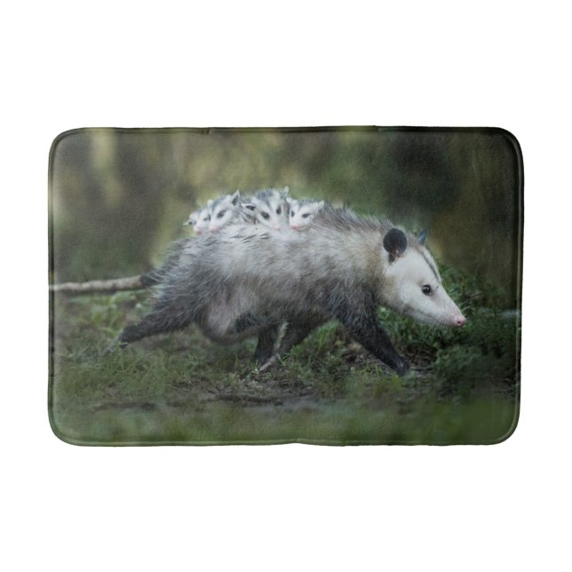 Niedliche Kleintiere | Opossum-Mama und Kinder Badematte (Vorderseite)