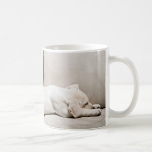 Niedliche Kleintiere Schläfengelbes Labrador-Wel Kaffeetasse