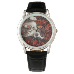 Niedliche Kleintiere Spanier im Herbstbereich Armbanduhr
