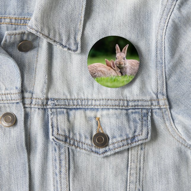 Niedliche Kleintiere | Wilde Bunny Rabbits Button (Beispiel)