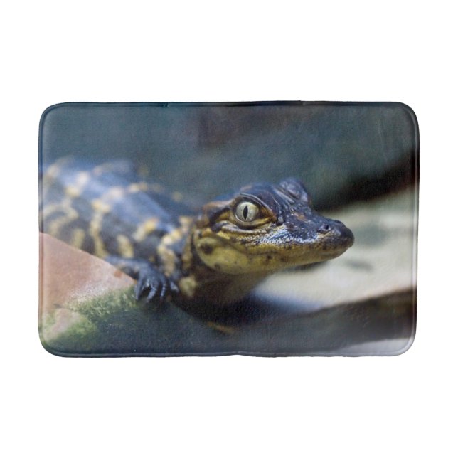 Niedliche Kleintiere | Young Alligator Badematte (Vorderseite)