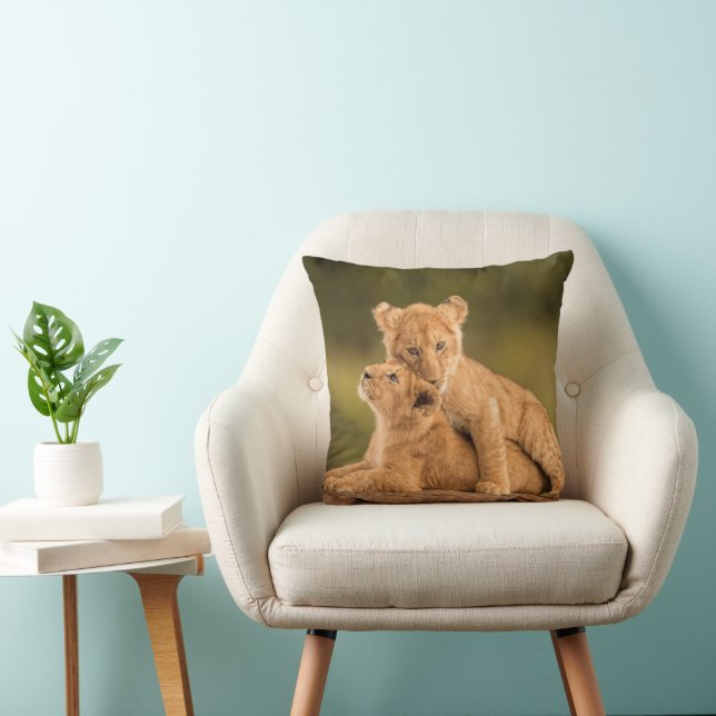 Niedliche Kleintiere | Zwei Lion Cubs Kissen (Stuhl )