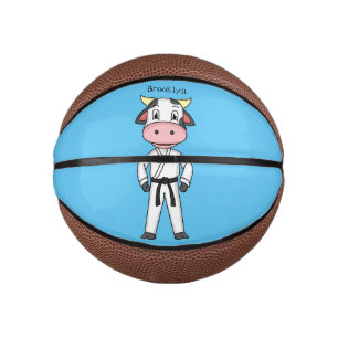 Niedliche Kuh in Kung Fu Anzug Cartoon Mini Basketball