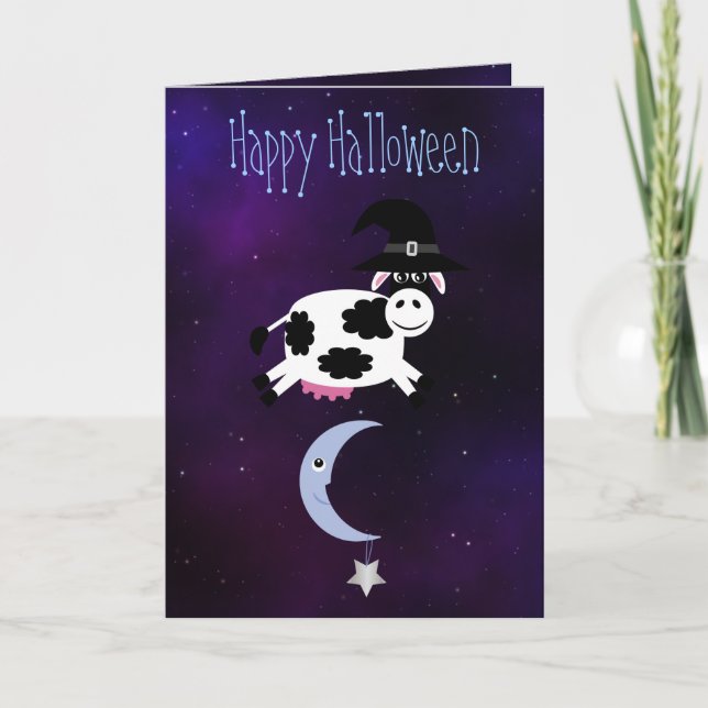 Niedliche Kuh sprang über das MondHalloween Karte (Vorderseite)