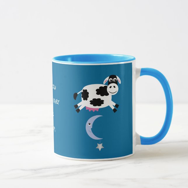 Niedliche Kühe, die über den Mond springen Tasse (Rechts)