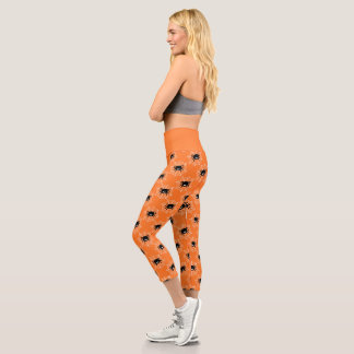 Niedliche Kürbisfarben Muster Spinnennetze Hallowe Capri Leggings