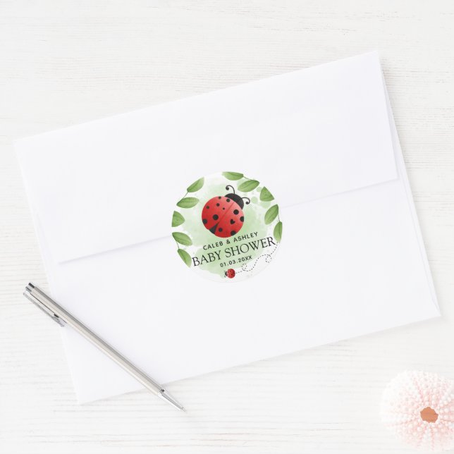 Niedliche Ladybug Babydusche Runder Aufkleber (Umschlag)