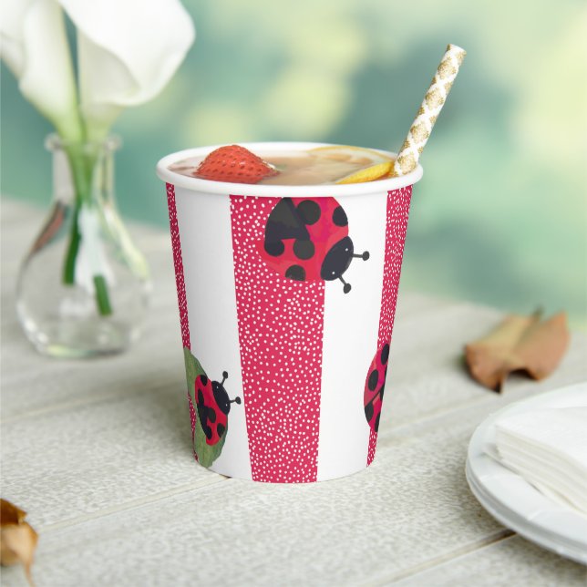 Niedliche Ladybug Paper Cups Pappbecher (In Situ)