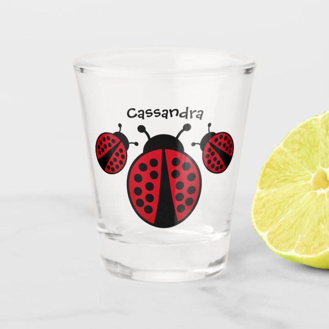Niedliche Ladybugs mit Ihrem Namen Schnapsglas (Vorderseite)
