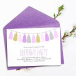 Niedliche Lavender Garland Girls Geburtstagsparty Einladung<br><div class="desc">Das trendige und schicke Design besticht durch ein beliebtes Design von Tassel-Girlanden, das perfekt für jede Geburtstagsparty eines Mädchens, Quinceanera, 16 . Geburtstag, etc. geeignet ist. HINWEIS: Bei diesen Einladungen wird kein Glitzer verwendet, die Einladungen werden wie ein wunderschönes Foto schimmernden Glitzer gedruckt. Besuchen Sie unseren Laden für die passenden...</div>