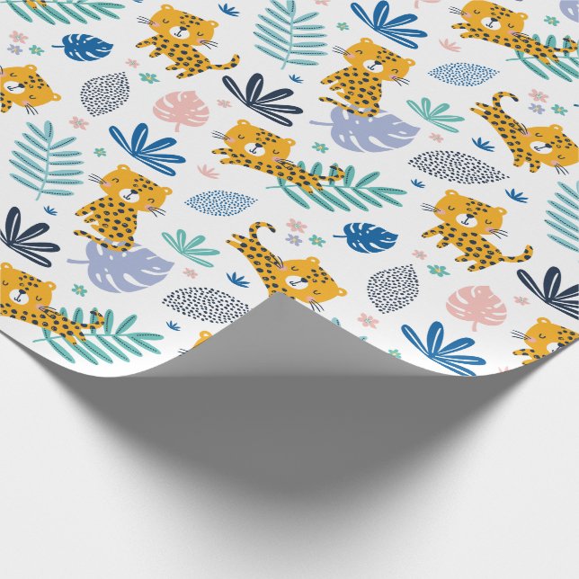 Niedliche Leoparden mit weißen Dschungelblättern Geschenkpapier (Ecke)