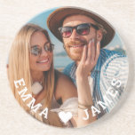 Niedliche Liebe Herz Foto Paare Personalisierte Na Getränkeuntersetzer<br><div class="desc">Niedliche Liebe Heart Foto Paare Personalisiert Names Coasterse bietet Ihr Lieblings-Foto mit einem Liebe Herz und personalisiert mit Ihren Namen in modernen weißen Skripten. Personalisieren Sie diese, indem Sie den Text in dem dafür vorgesehenen Textfeld bearbeiten und ein eigenes Bild hinzufügen. Perfekte Geschenke für Paare, Freundinnen, Ehefrau, Liebste und mehr...</div>
