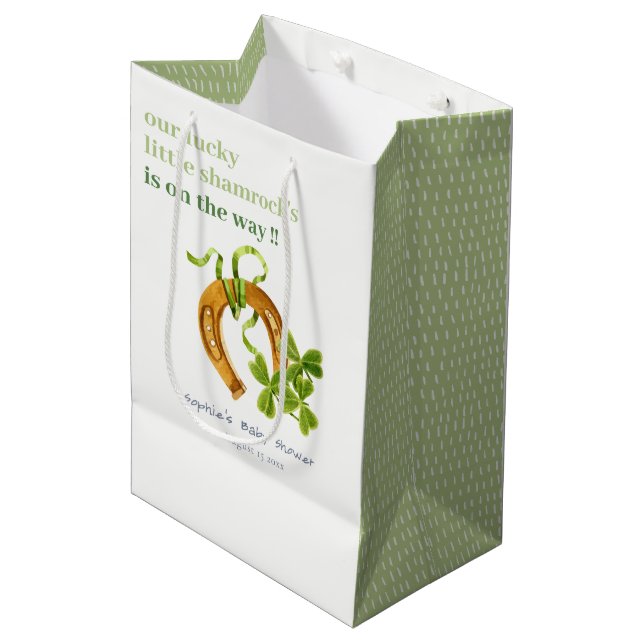 Niedliche Lucky Kleeblatt St Patrick's Day Kinderd Mittlere Geschenktüte (Vorderseite Schrägansicht)