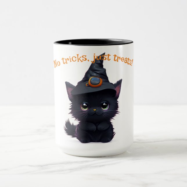 Niedliche, lustige Halloween-Schwarzkatze Tasse (Zentrum)