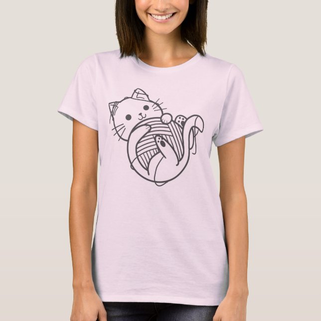 Niedliche, lustige Katze, die Garne spielt T-Shirt (Vorderseite)