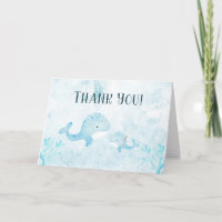 Niedliche Mama und Baby Whale unter der Babydusche