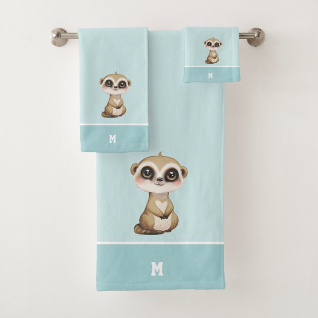 Niedliche Meerkat & Monogram auf hellblauer Oberfl Badhandtuch Set (Insitu)