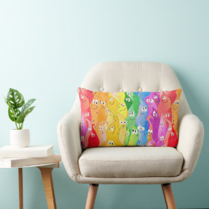 Niedliche Monster mit Regenbogen-Emotionsblocken i Lendenkissen